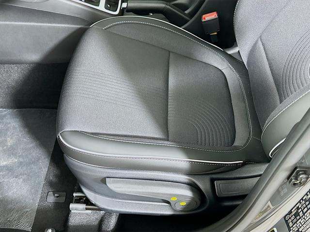 new 2025 Hyundai Venue car, priced at $24,146