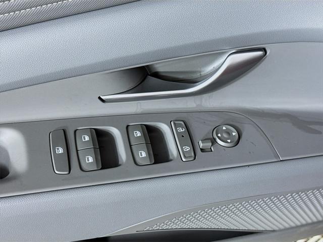 new 2025 Hyundai Elantra car, priced at $24,654