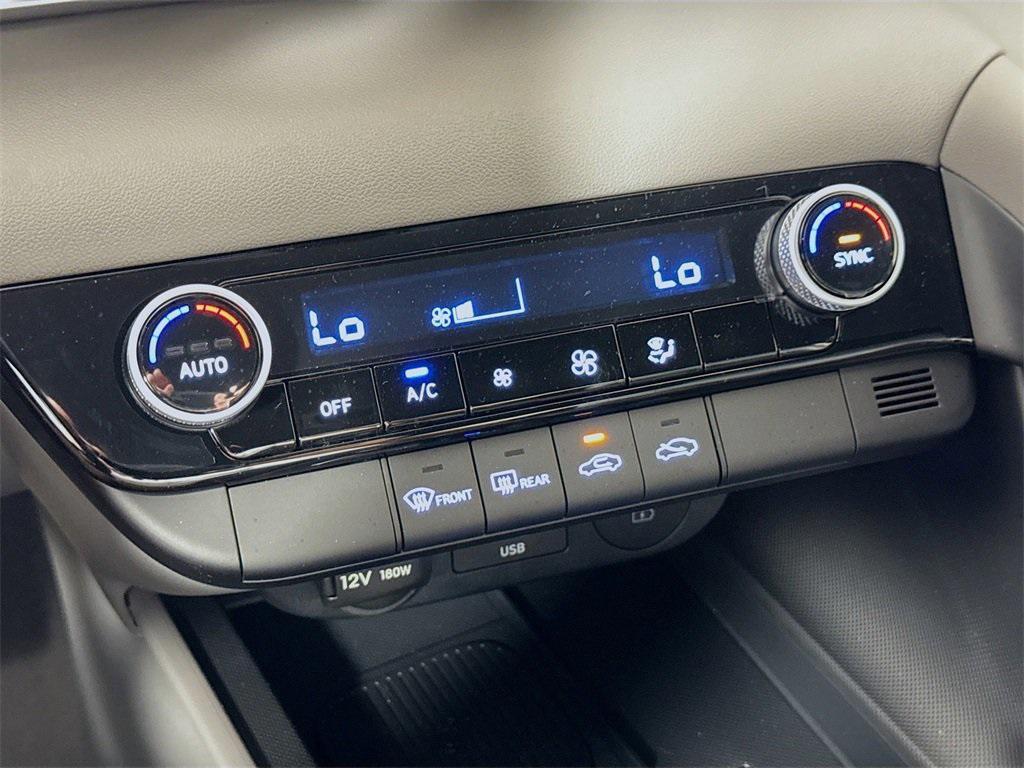 new 2025 Hyundai Elantra car, priced at $24,654
