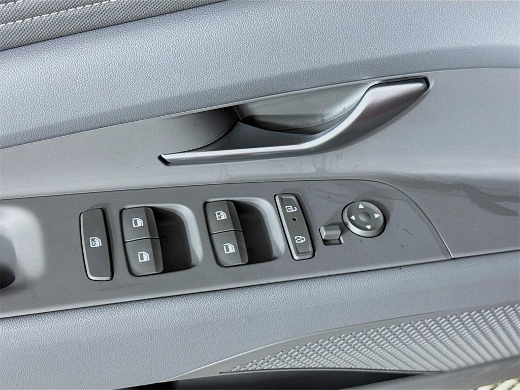 new 2025 Hyundai Elantra car, priced at $24,654