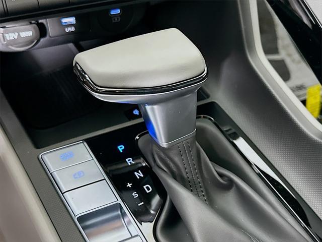 new 2025 Hyundai Elantra car, priced at $26,024