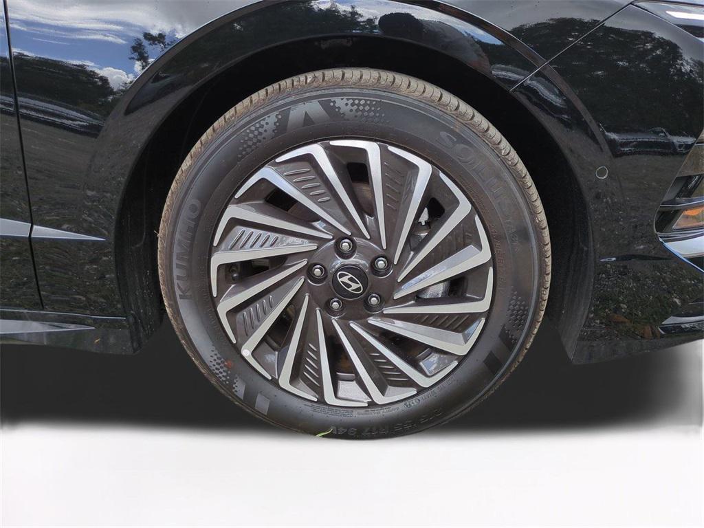 new 2025 Hyundai Sonata Hybrid car, priced at $34,334