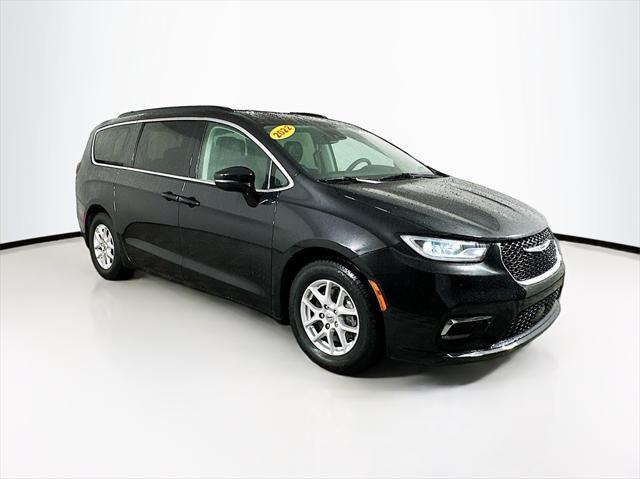 used 2022 Chrysler Pacifica car, priced at $18,195