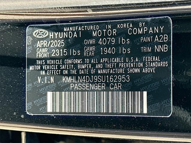 new 2025 Hyundai Elantra car, priced at $28,580