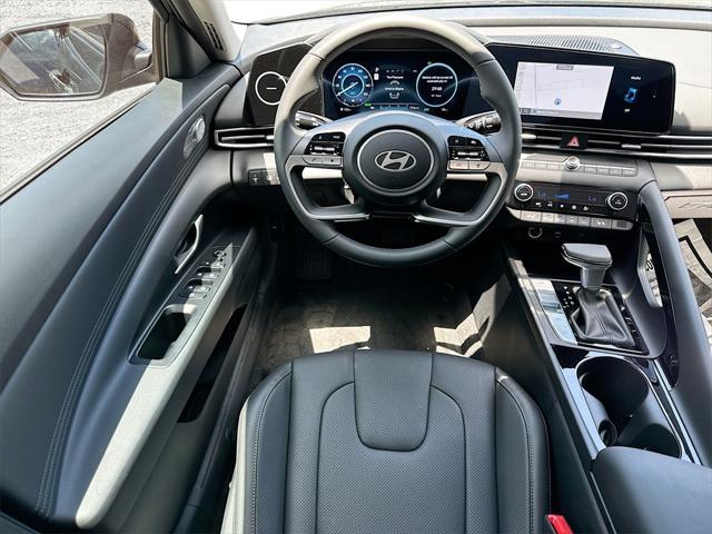 new 2025 Hyundai Elantra car, priced at $28,580