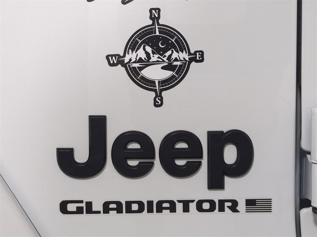 used 2025 Jeep Gladiator car, priced at $36,634