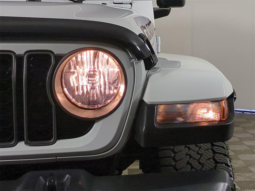 used 2025 Jeep Gladiator car, priced at $36,634