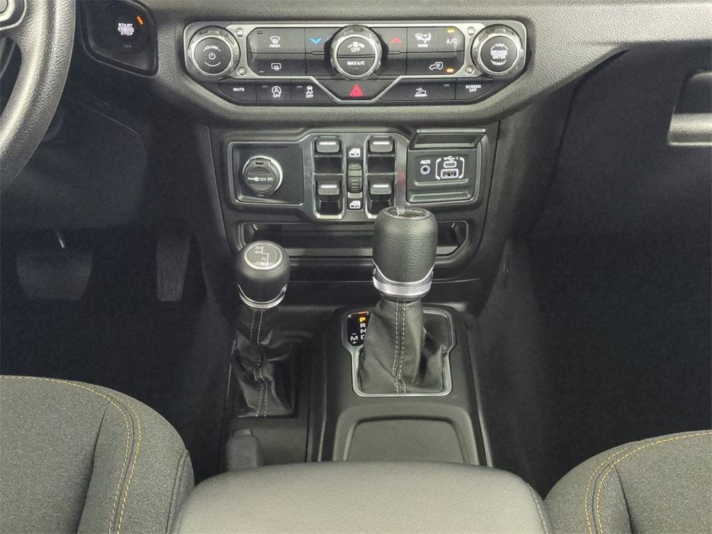used 2025 Jeep Gladiator car, priced at $36,634