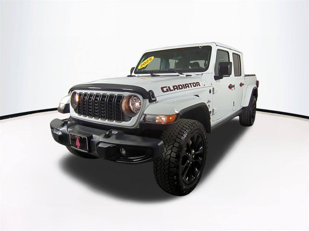 used 2025 Jeep Gladiator car, priced at $36,634