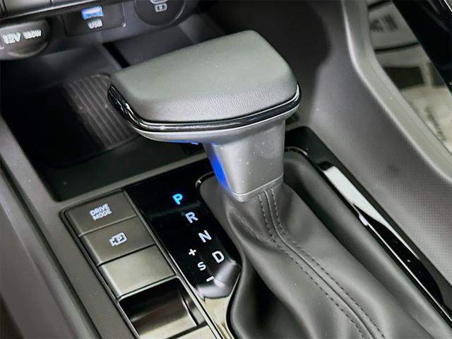 new 2025 Hyundai Elantra car, priced at $27,278