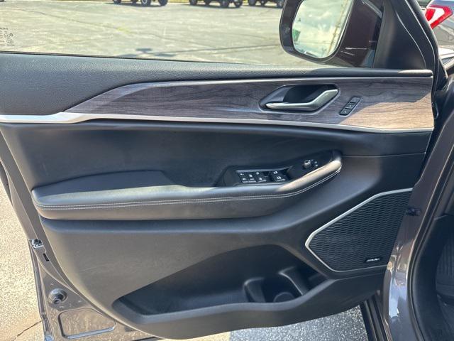 used 2022 Jeep Grand Cherokee L car, priced at $28,900