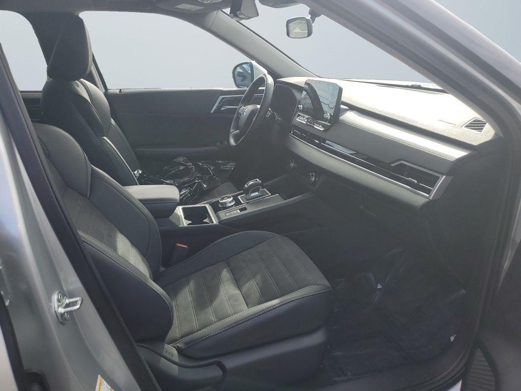 used 2024 Mitsubishi Outlander car, priced at $24,400