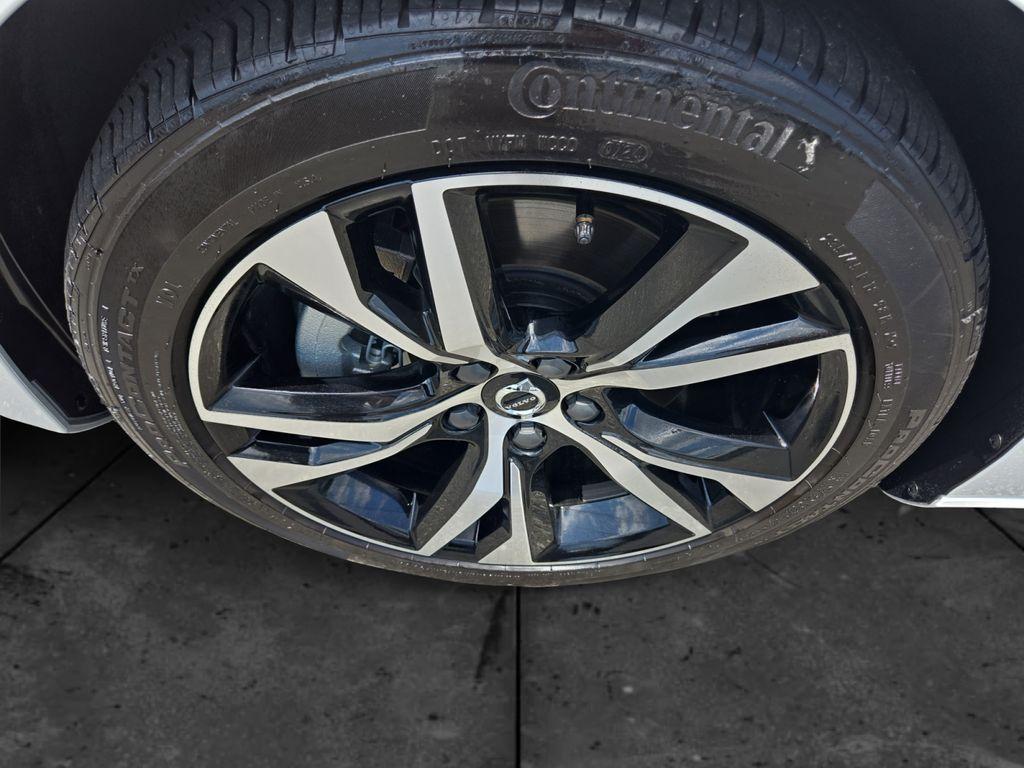 used 2024 Volvo S60 car, priced at $28,600