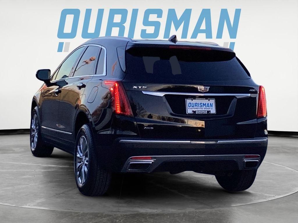 used 2023 Cadillac XT5 car, priced at $28,400