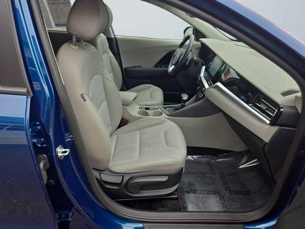 used 2021 Kia Niro Plug-In Hybrid car, priced at $22,000