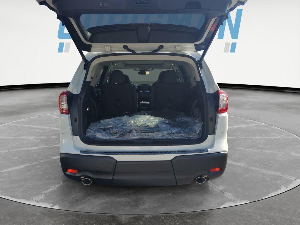 new 2025 Subaru Ascent car, priced at $55,186