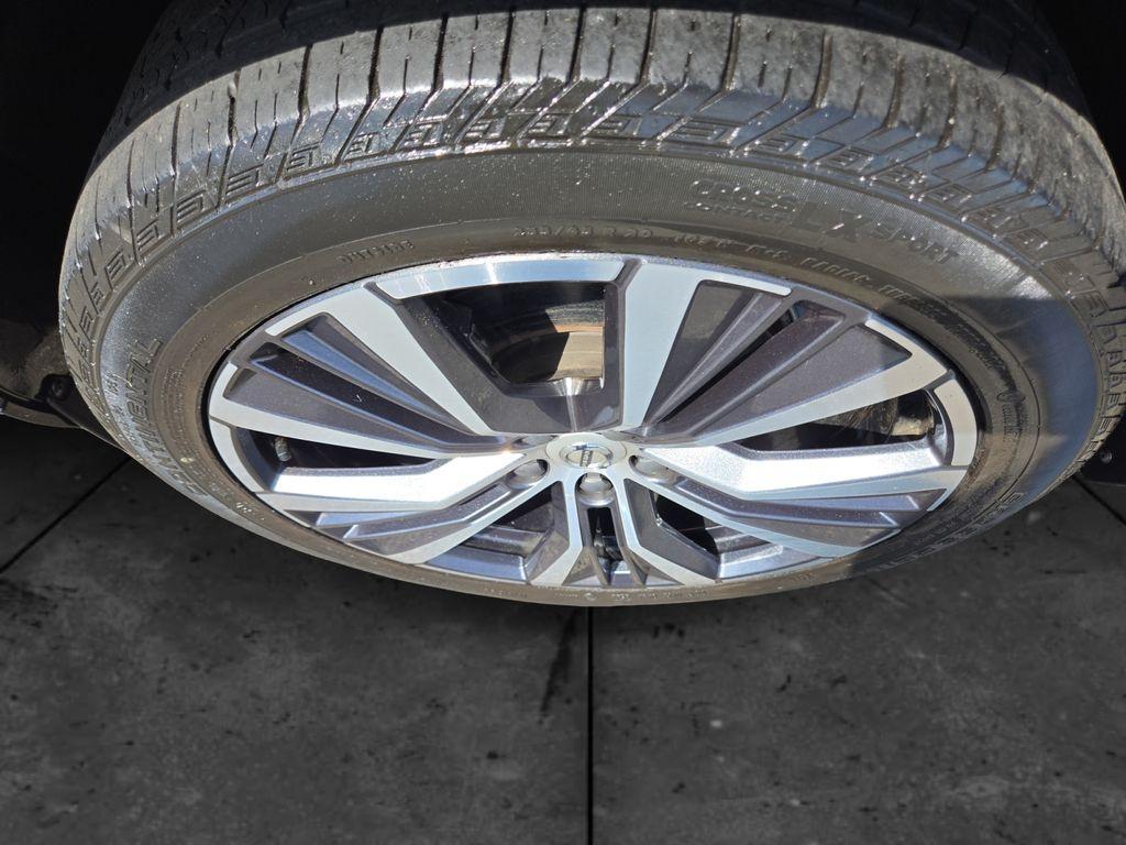 used 2022 Volvo XC60 car, priced at $31,300