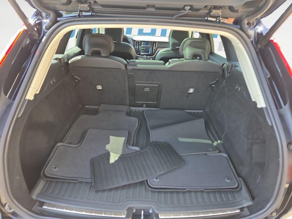 used 2022 Volvo XC60 car, priced at $31,300