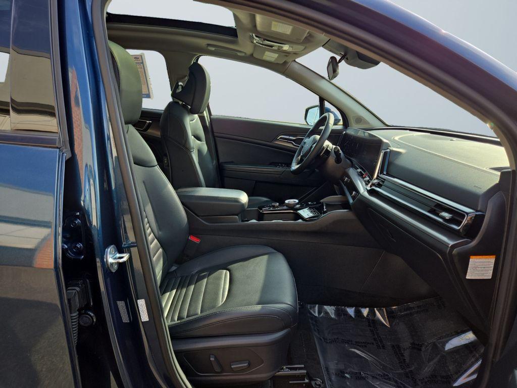 used 2023 Kia Sportage Hybrid car, priced at $29,500