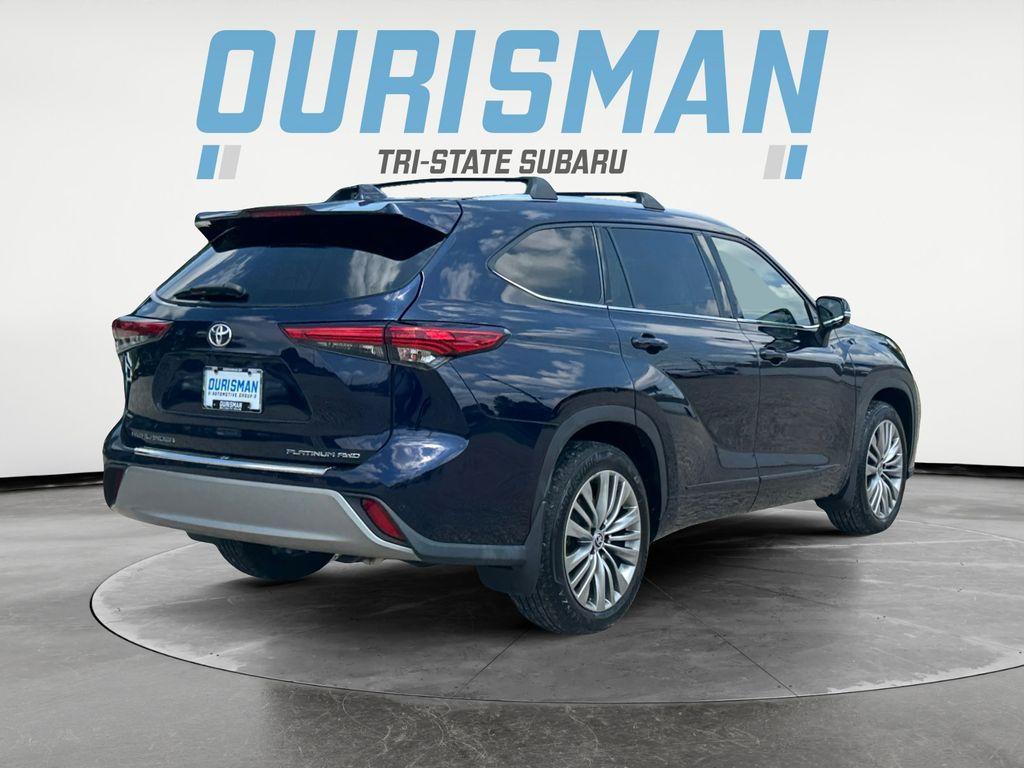 used 2021 Toyota Highlander car, priced at $33,900