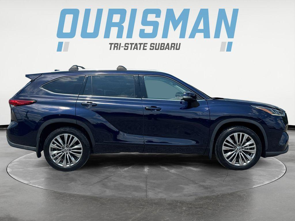 used 2021 Toyota Highlander car, priced at $33,900