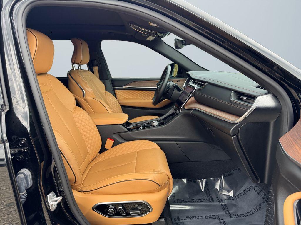used 2022 Jeep Grand Cherokee car, priced at $41,000