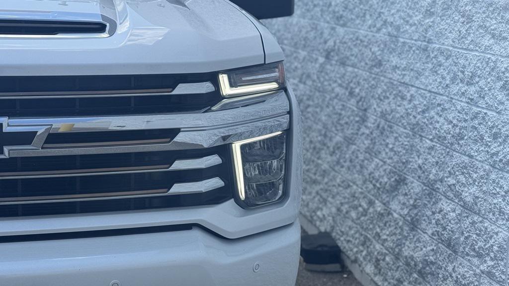 used 2022 Chevrolet Silverado 2500 car, priced at $53,900