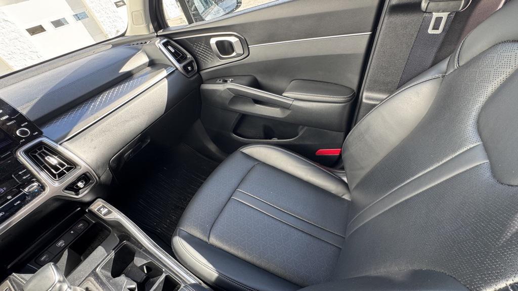 used 2023 Kia Sorento car, priced at $27,200