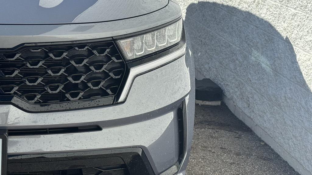 used 2023 Kia Sorento car, priced at $27,200