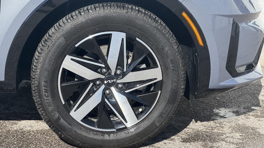 used 2023 Kia Sorento car, priced at $27,200