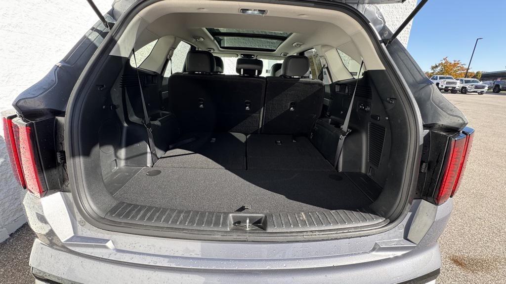 used 2023 Kia Sorento car, priced at $27,200