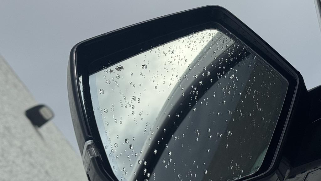 used 2018 Cadillac Escalade ESV car, priced at $32,900