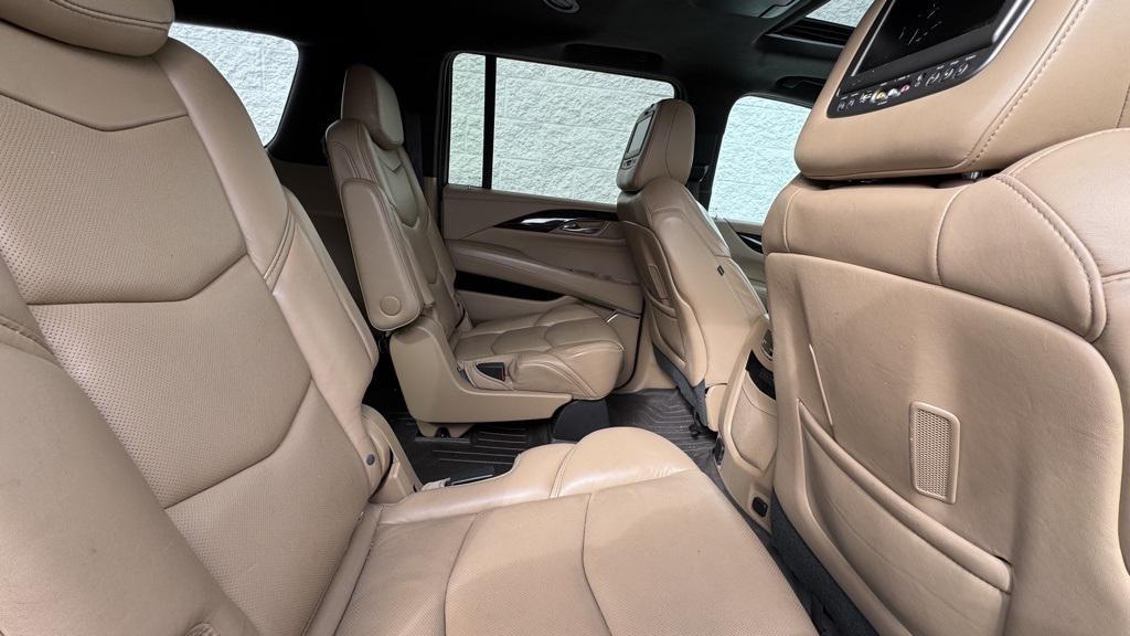used 2018 Cadillac Escalade ESV car, priced at $32,900