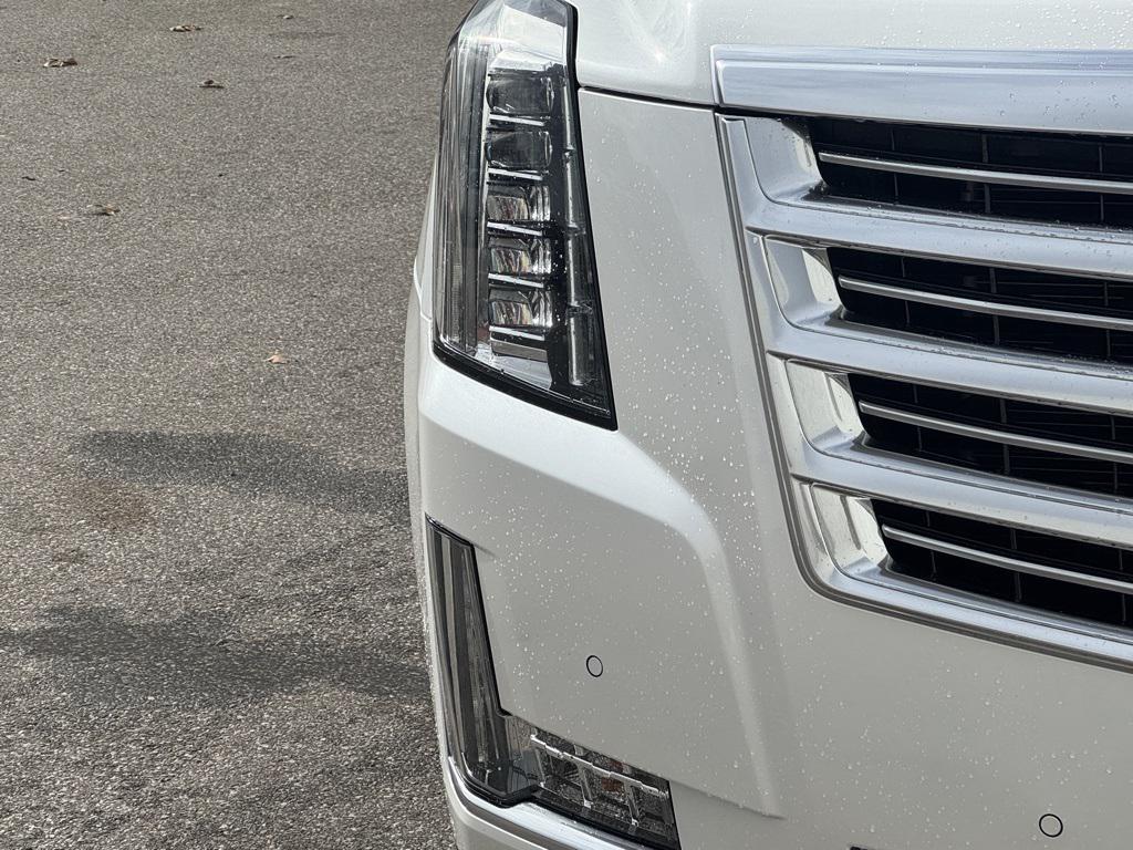 used 2018 Cadillac Escalade ESV car, priced at $32,900