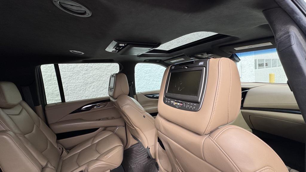 used 2018 Cadillac Escalade ESV car, priced at $32,900