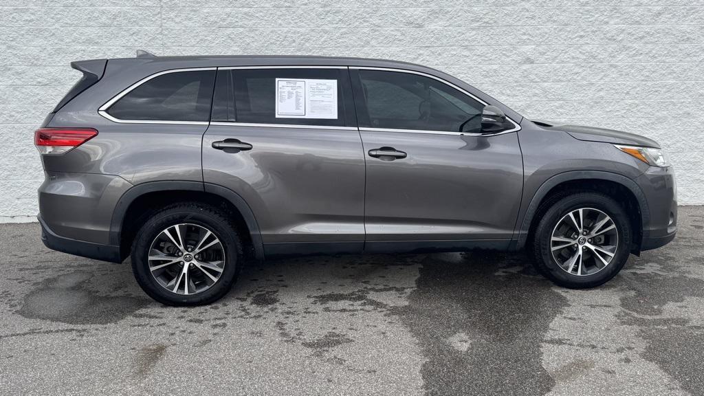 used 2019 Toyota Highlander car, priced at $22,900