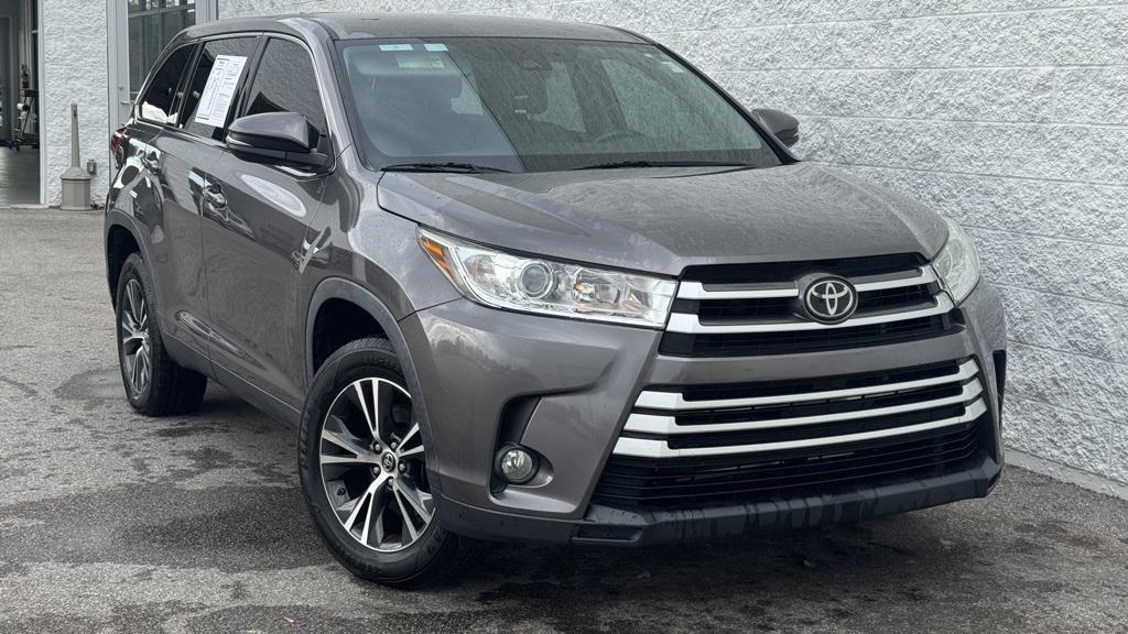 used 2019 Toyota Highlander car, priced at $22,900