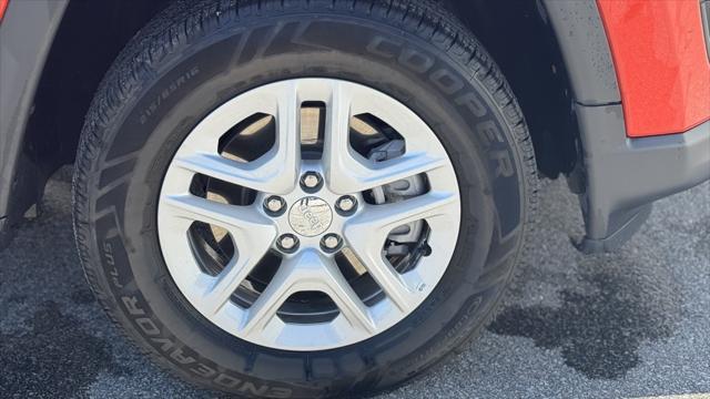 used 2021 Jeep Compass car, priced at $18,900