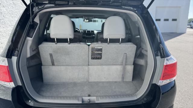 used 2012 Toyota Highlander car, priced at $12,900