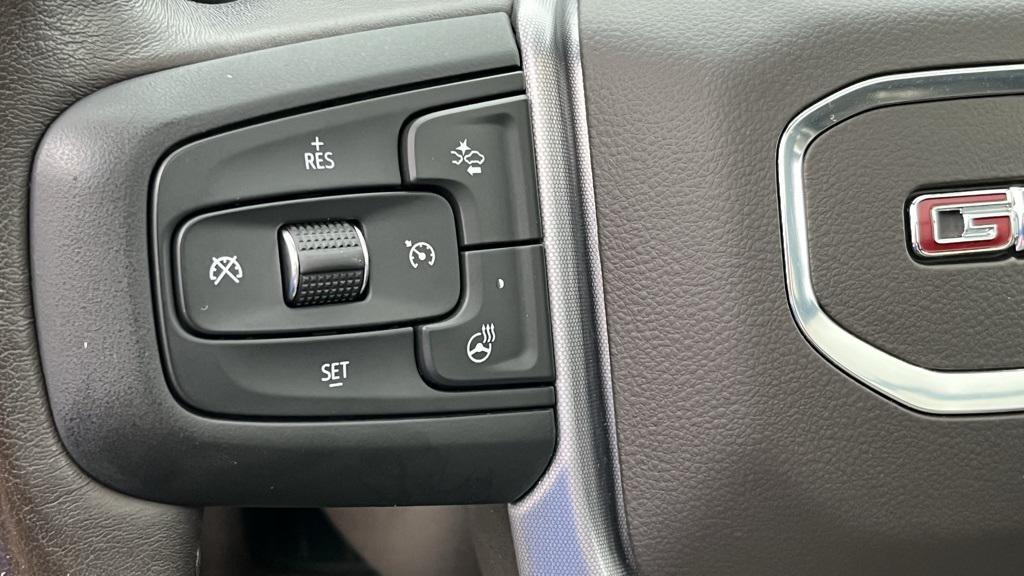 used 2021 GMC Yukon XL car, priced at $38,900