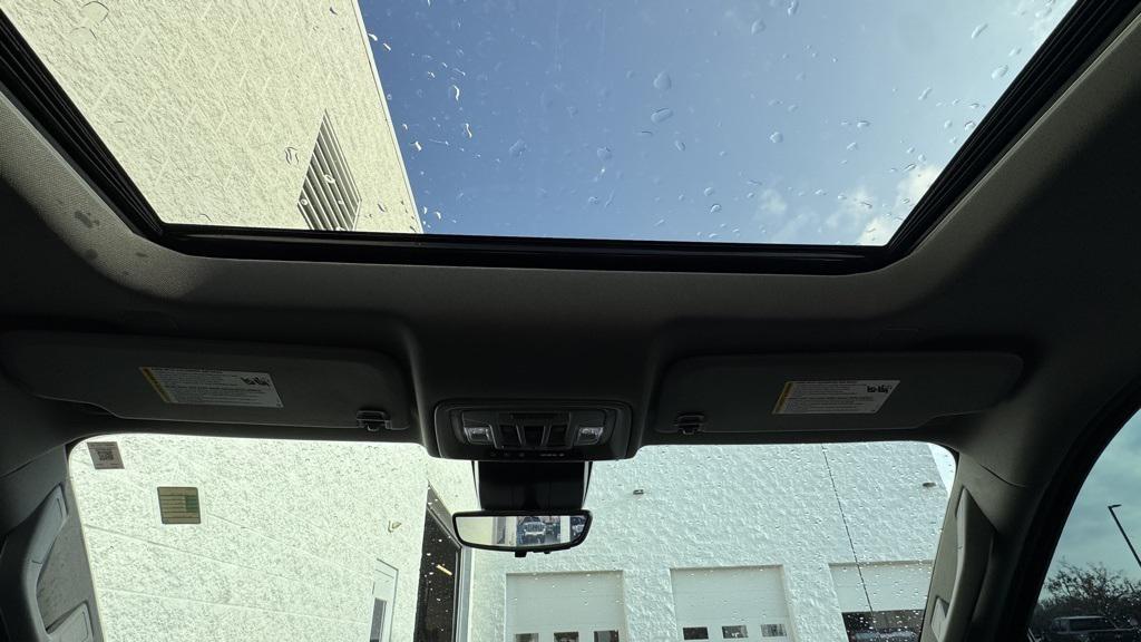 used 2024 GMC Sierra 1500 car, priced at $52,300