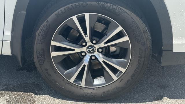 used 2017 Toyota Highlander car, priced at $18,900