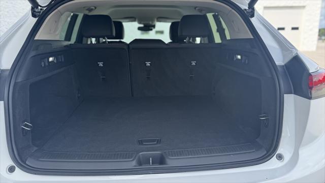 used 2022 Buick Envision car, priced at $24,900