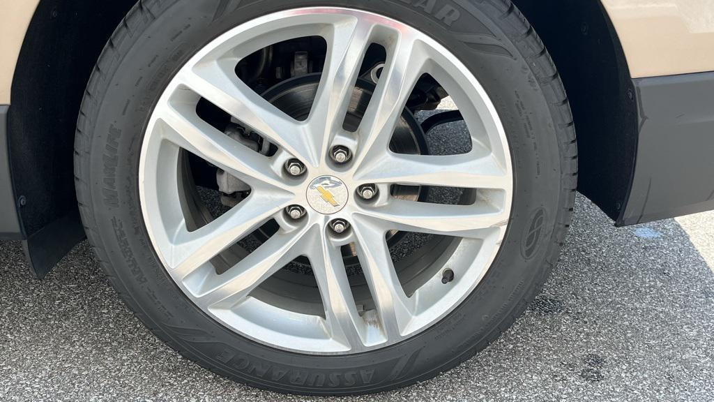 used 2018 Chevrolet Equinox car, priced at $18,900