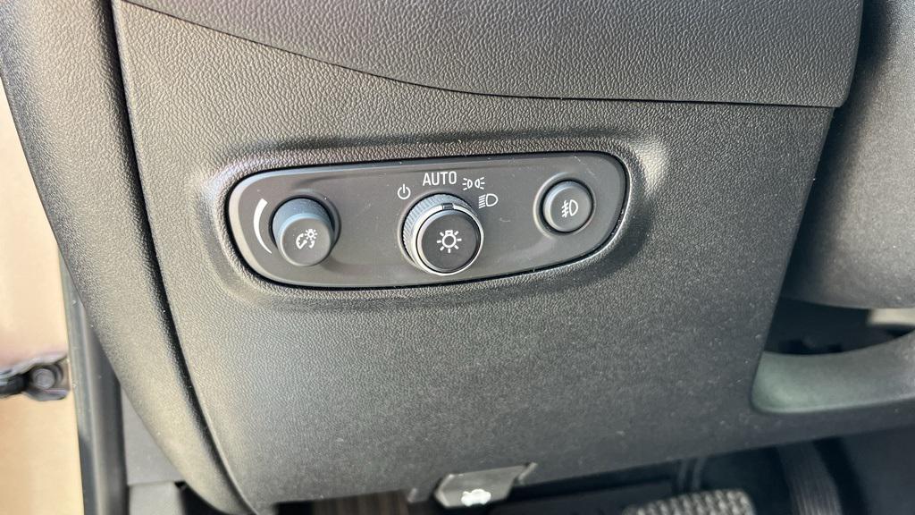 used 2018 Chevrolet Equinox car, priced at $18,900