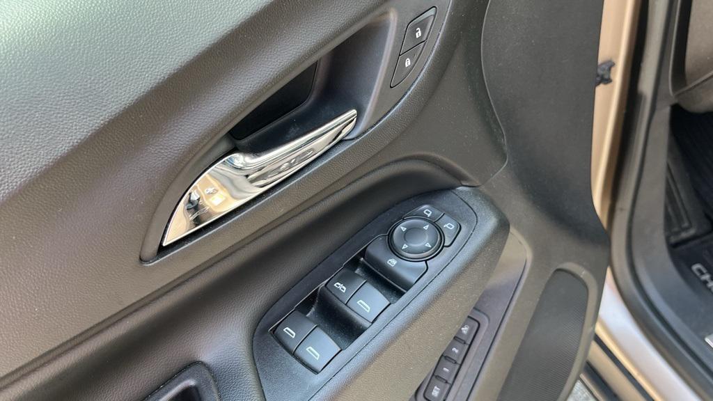 used 2018 Chevrolet Equinox car, priced at $18,900