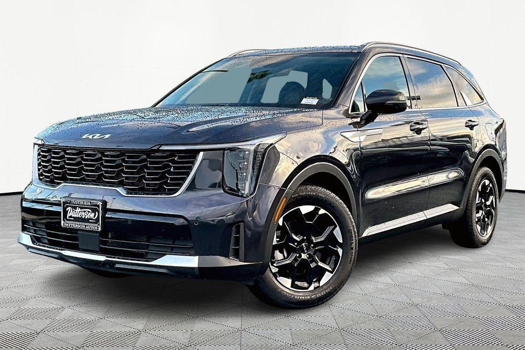 used 2025 Kia Sorento car, priced at $31,987