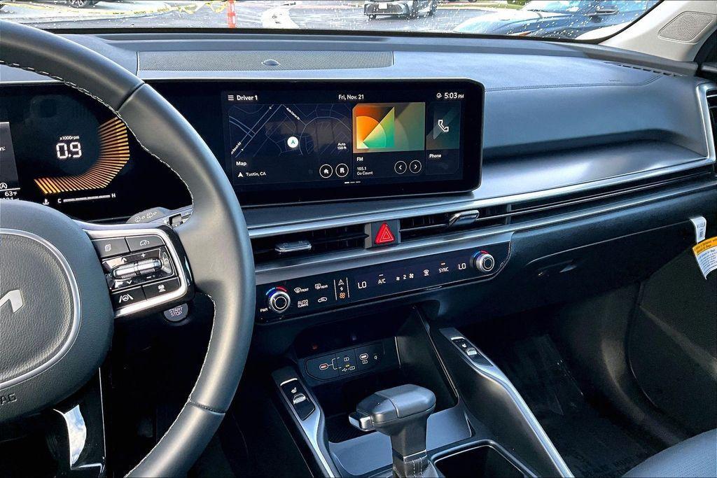 used 2025 Kia Sorento car, priced at $31,987