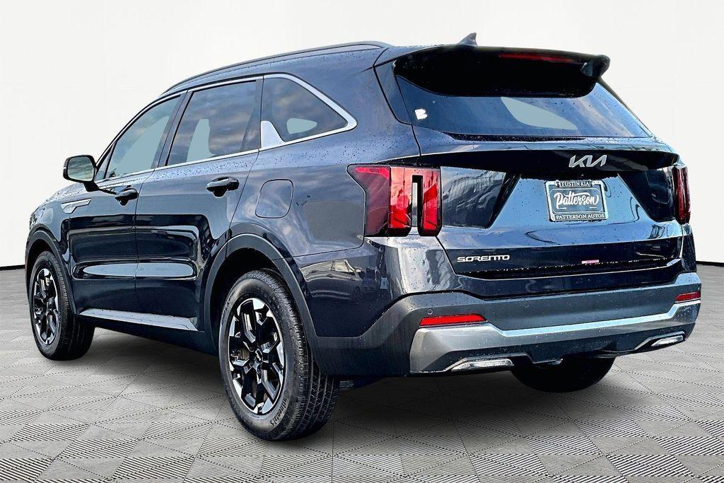 used 2025 Kia Sorento car, priced at $31,987