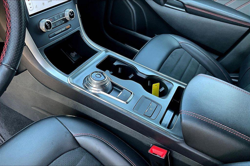 used 2023 Ford Edge car, priced at $27,314